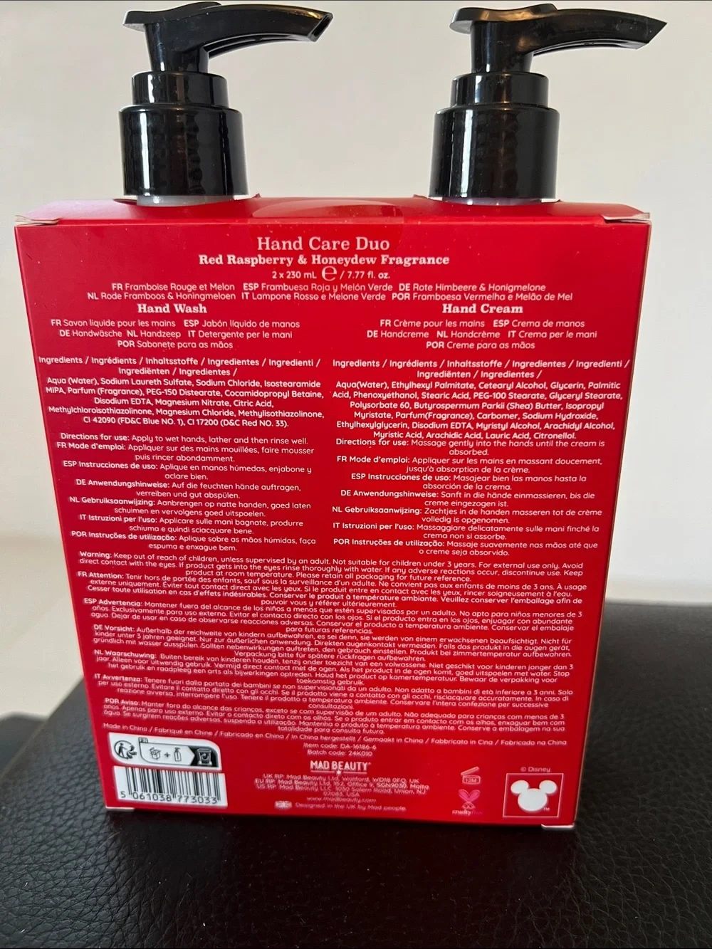 Disney NIB Alice in Wonderland Hand Care Duo -